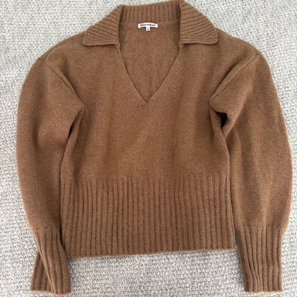 Reformation Beckie 100% Cashmere Collared Sweater in Panko - Picture 3 of 6
